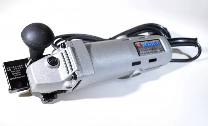 Přenosný odhrotovací stroj (230V) VCF-600